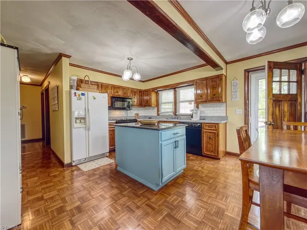 $259,900 | 60 Edwin Lane, Cana, VA 24317