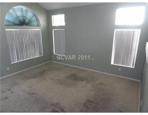 2546 Claridge Avenue Henderson, NV 89074 - Photo 3 of 11 Living Room.