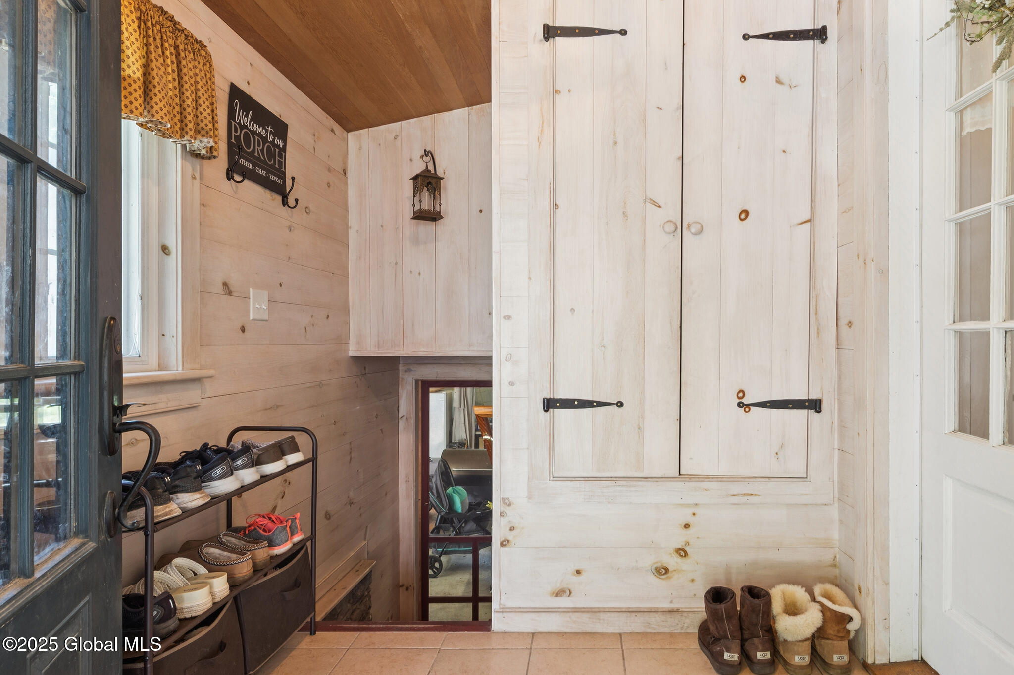 272 Main Street Middleburgh, NY 12122 - Photo 3 of 22 FS_LT_070225_0168