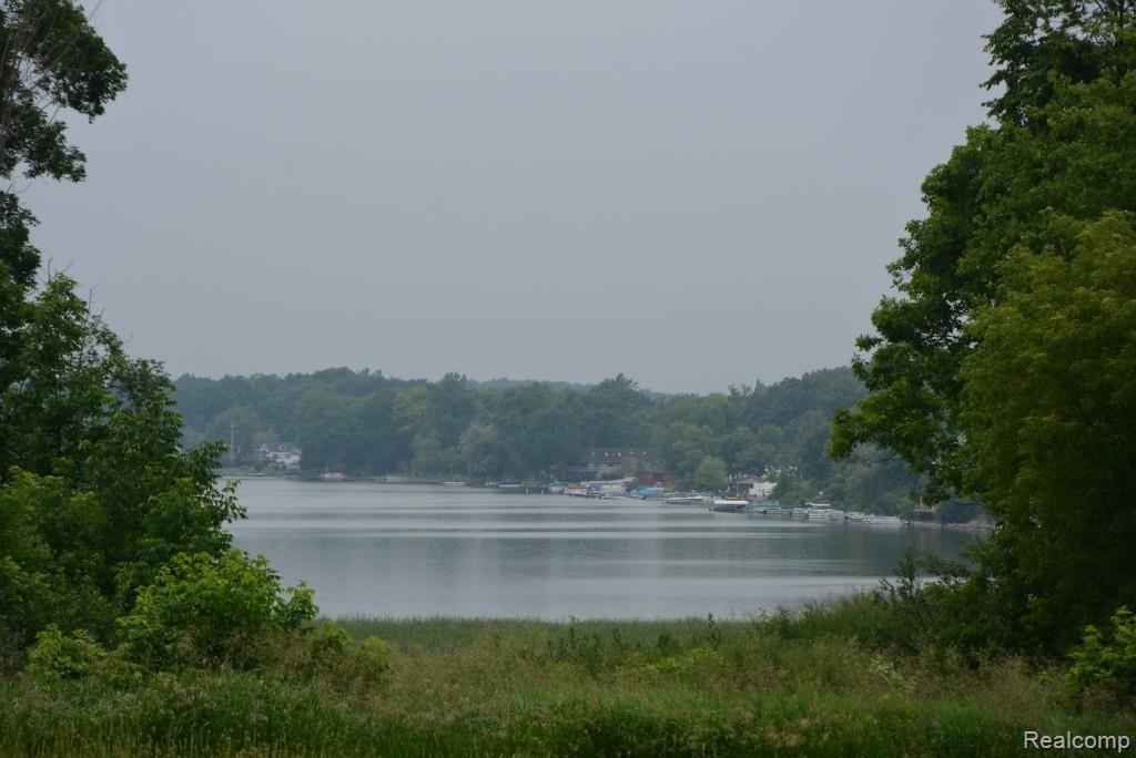 3530 Lippincott Road Lapeer, MI 48446 - Photo 9 of 60 3530 Lippincott (20).jpg