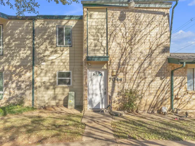 $1,550 | 7044 South Dairy Ashford Road, Houston, TX 77072