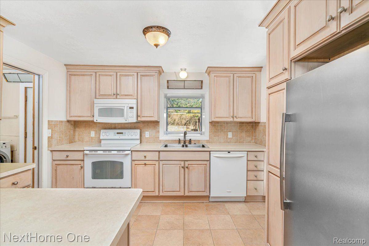 7785 Chilson Road Pinckney, MI 48169 - Photo 8 of 50 excellent traffic flow