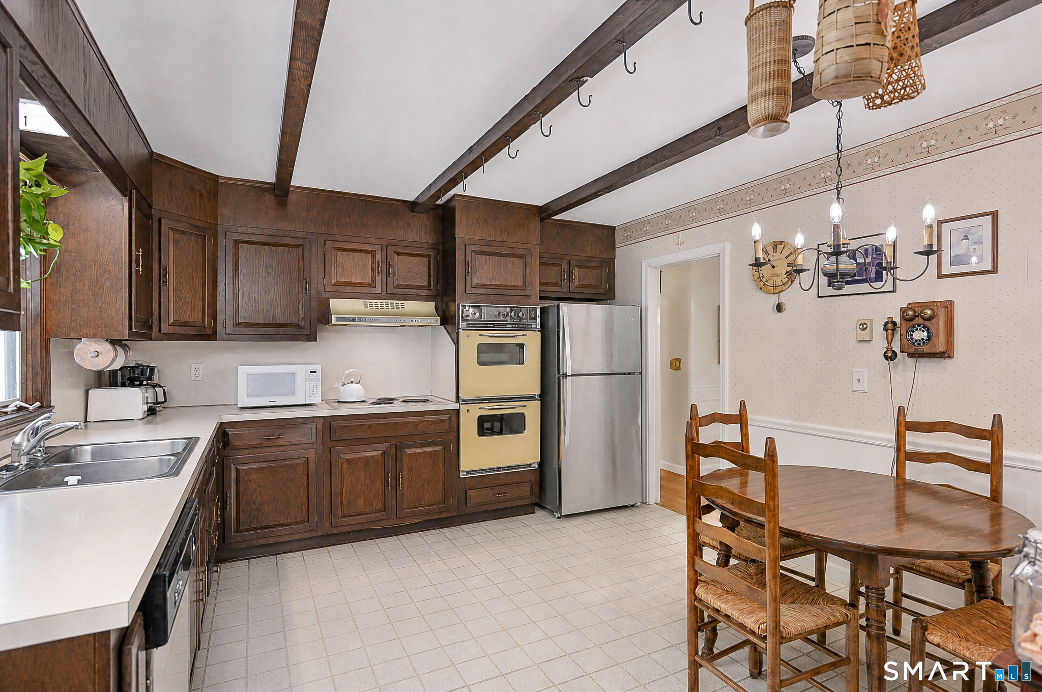 38 Old Farm Road New Fairfield, CT 06812 - Photo 7 of 32 Gallery Image 7