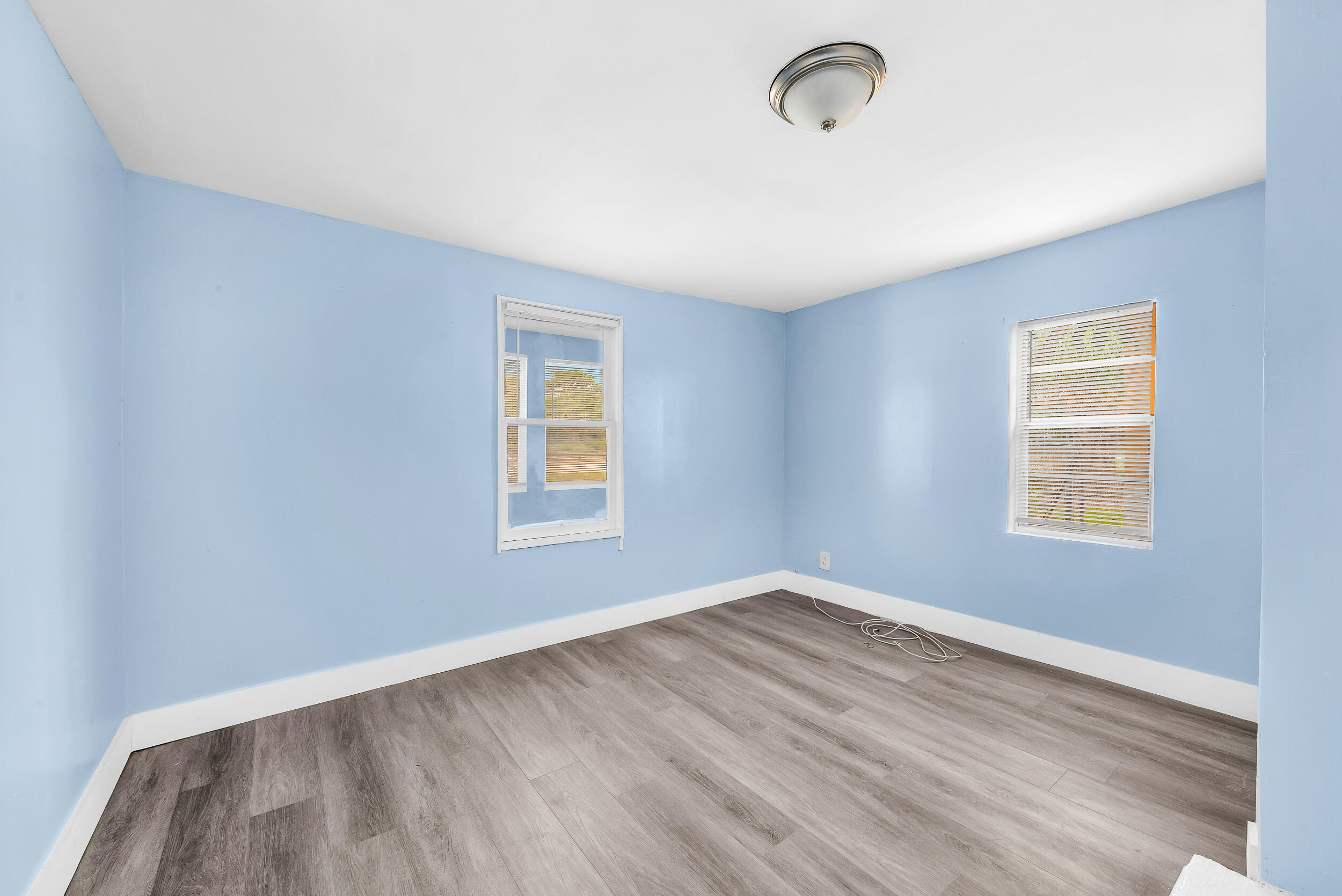 1497 Silver Beach Road Riviera Beach, FL 33404 - Photo 12 of 14 photo-9