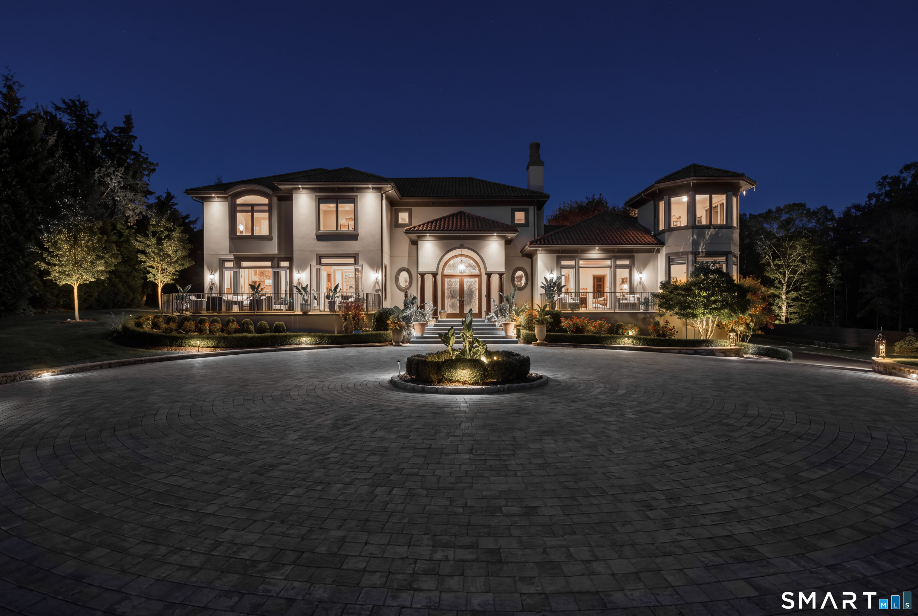 345 Vineyard Point Road Guilford, CT 06437 - Photo 2 of 40 Gallery Image 2