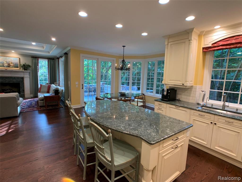 30246 Inkster Road Franklin, MI 48025 - Photo 38 of 53