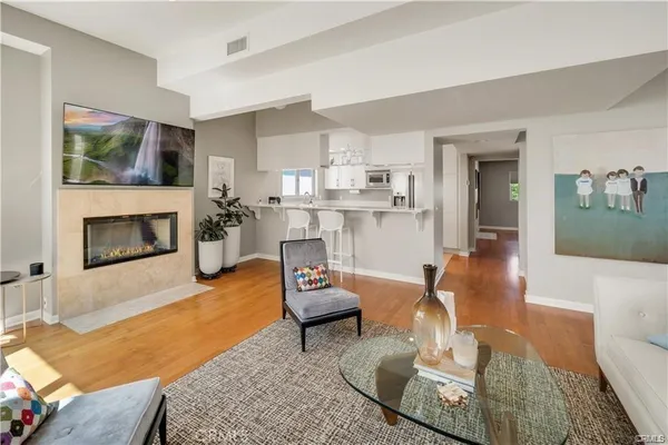 $7,250 | 505-5 Poinsettia Avenue, Corona del Mar, CA 92625