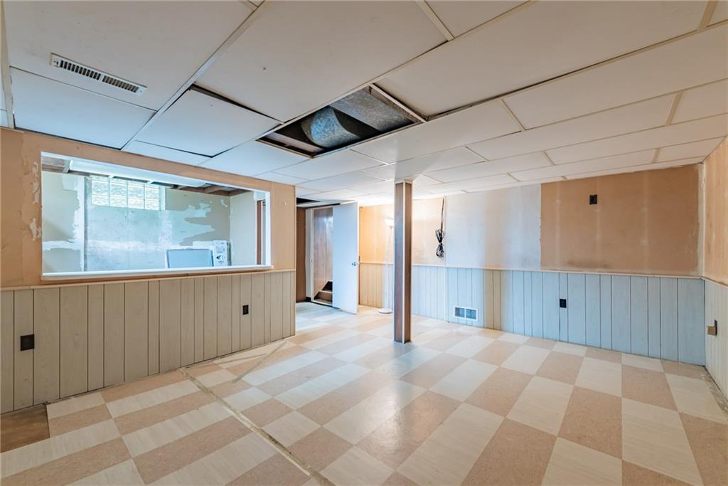 210 Idlewood Road Pittsburgh, PA 15235 - Photo 14 of 20 Gallery Image 14