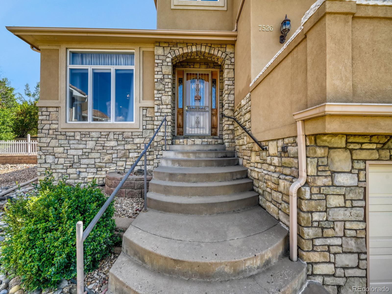 7526 Routt Lane Arvada, CO 80005 - Photo 5 of 38