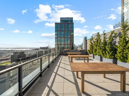 $635,000 | 10 Nevins Street, Unit 12I | Downtown Brooklyn