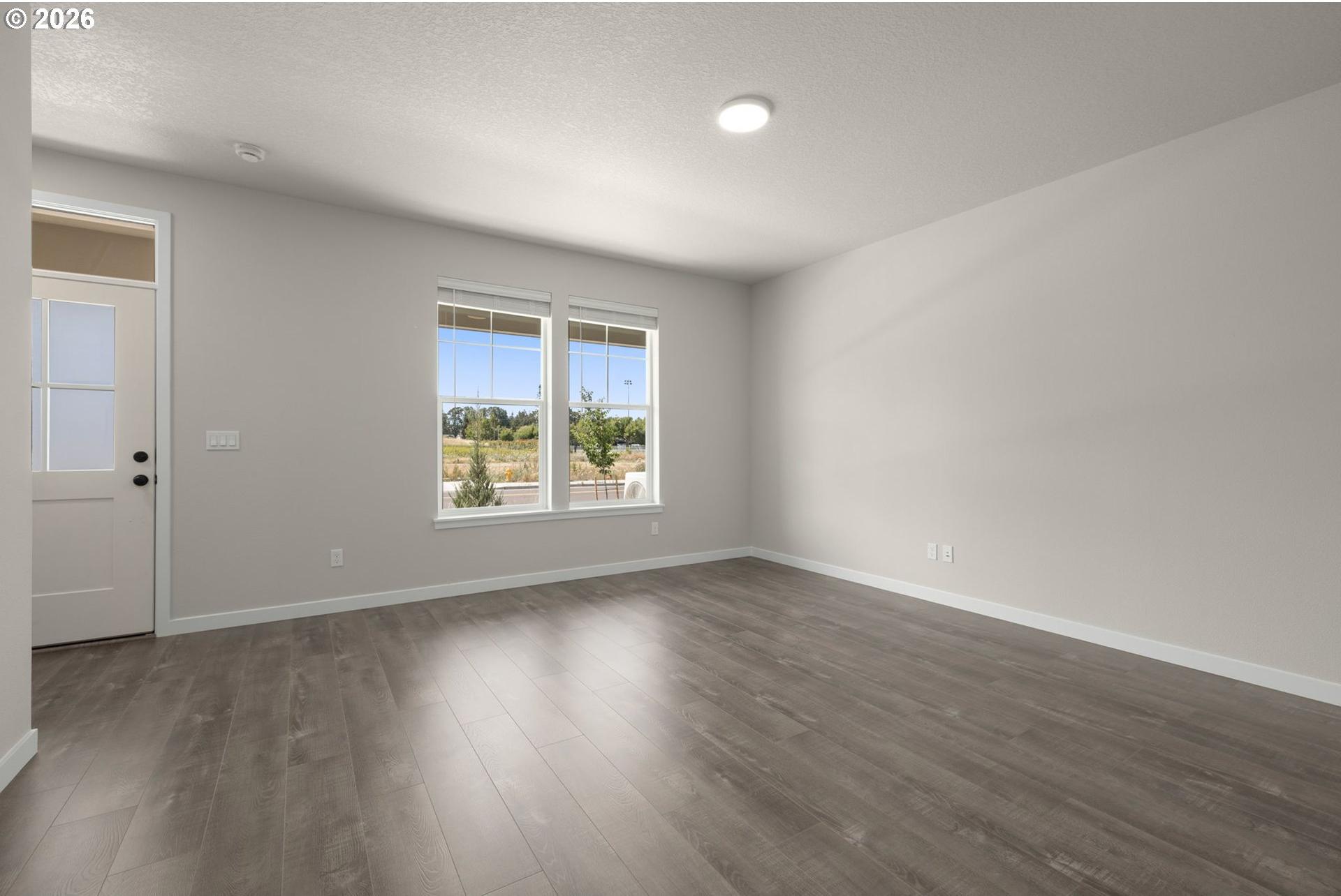 5073 Southeast Davis Road Hillsboro, OR 97123 - Photo 3 of 31 Gallery Image 3