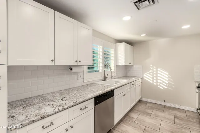 $2,400 | 2003 North Los Arboles Court, Chandler, AZ 85224