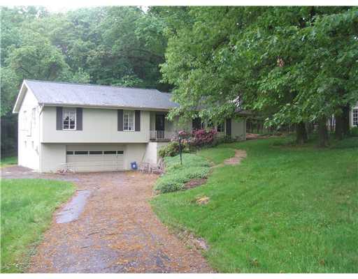 488 Winnerwood Road Pittsburgh, PA 15237 - Photo 1 of 12 Exterior Front.