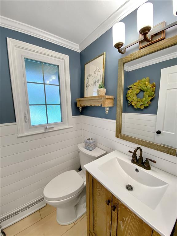 108 Lamar Road Pittsburgh, PA 15241 - Photo 17 of 40 Updated first floor powder room.