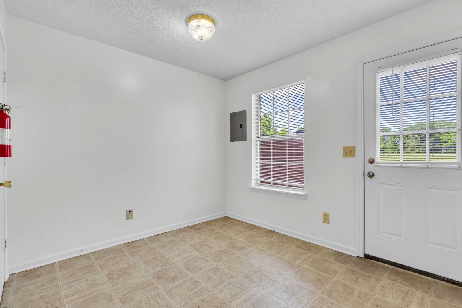 293 State Line Road Oak Grove, KY 42262 - Photo 8 of 18 Gallery Image 8