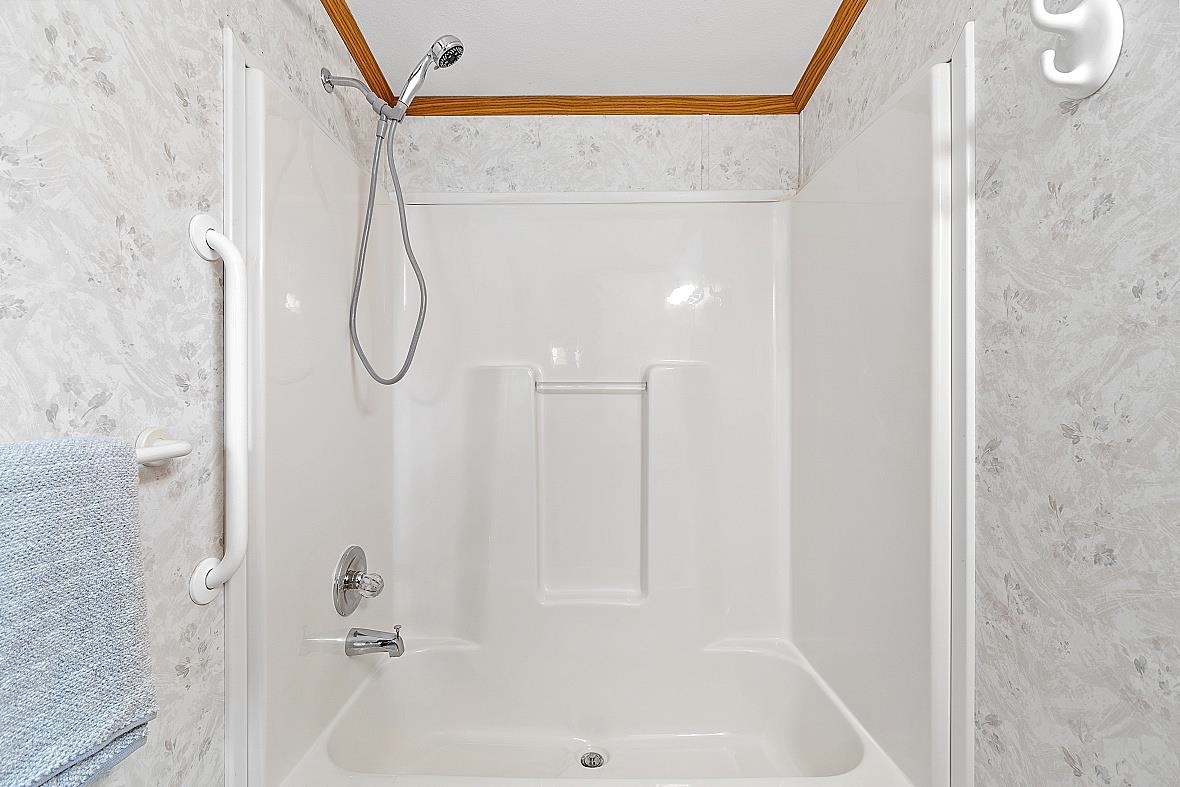 9 R Arrow Drive Salem, NH 03079 - Photo 30 of 38