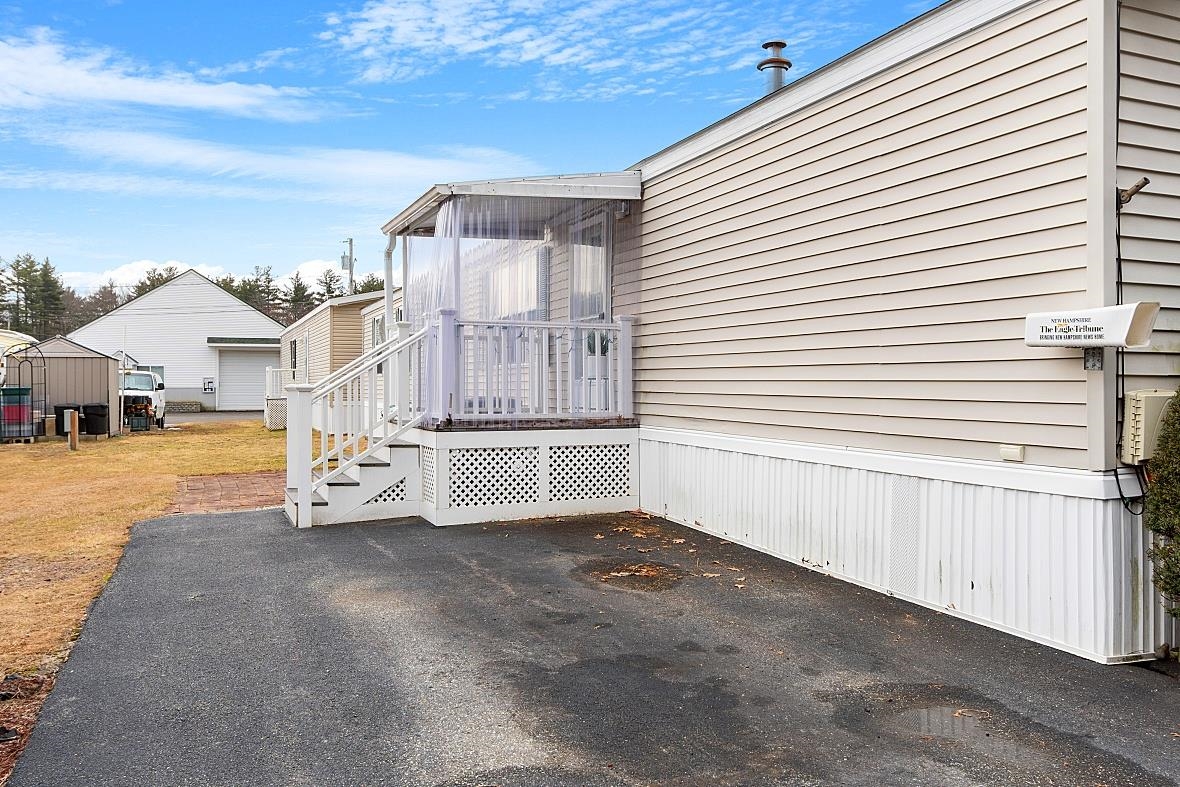 9 R Arrow Drive Salem, NH 03079 - Photo 4 of 38