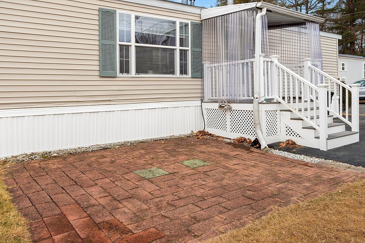 9 R Arrow Drive Salem, NH 03079 - Photo 8 of 38