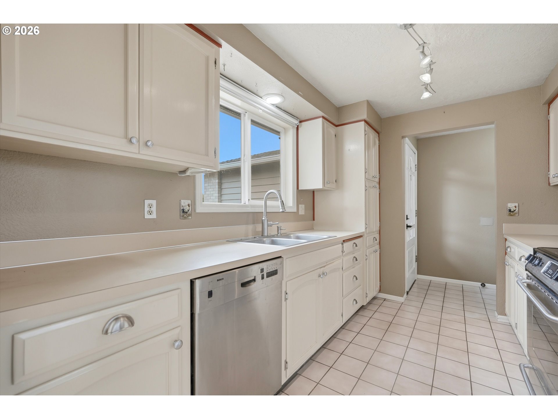 1019 Juniper Street North Keizer, OR 97303 - Photo 11 of 34