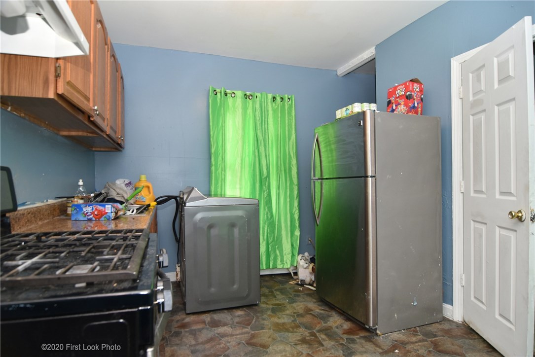 241 Rhodes Street Providence, RI 02905 - Photo 9 of 12 Gallery Image 9