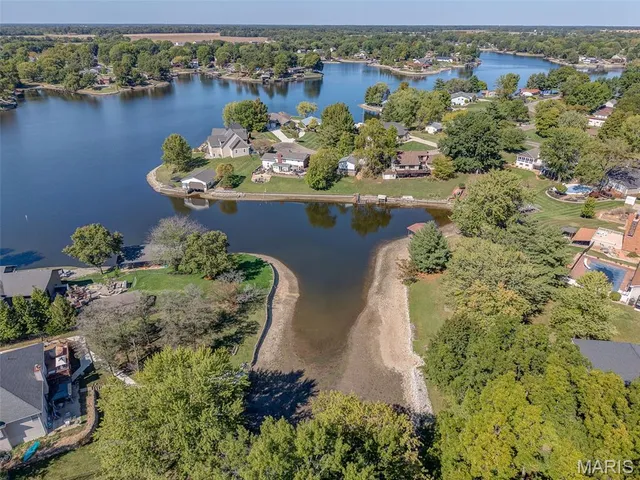 $170,000 | 380 High Point Drive, Edwardsville, IL 62025