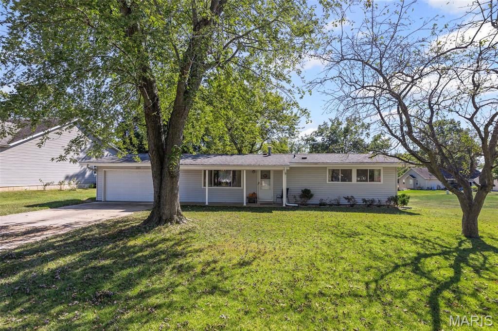 380 High Point Drive Edwardsville, IL 62025 - Photo 3 of 33