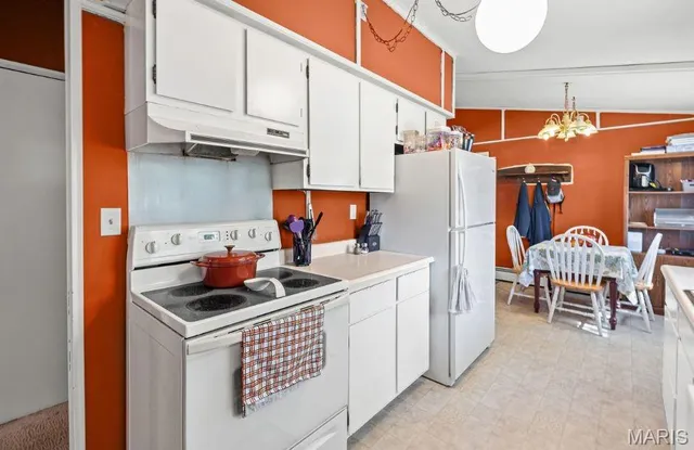 $170,000 | 380 High Point Drive, Edwardsville, IL 62025