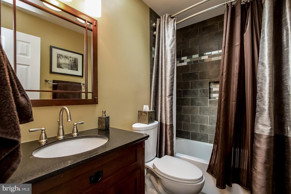 11241 South Shore Road Reston, VA 20190 - Photo 23 of 34 Updated Bathroom #2 with stylish Tile!
