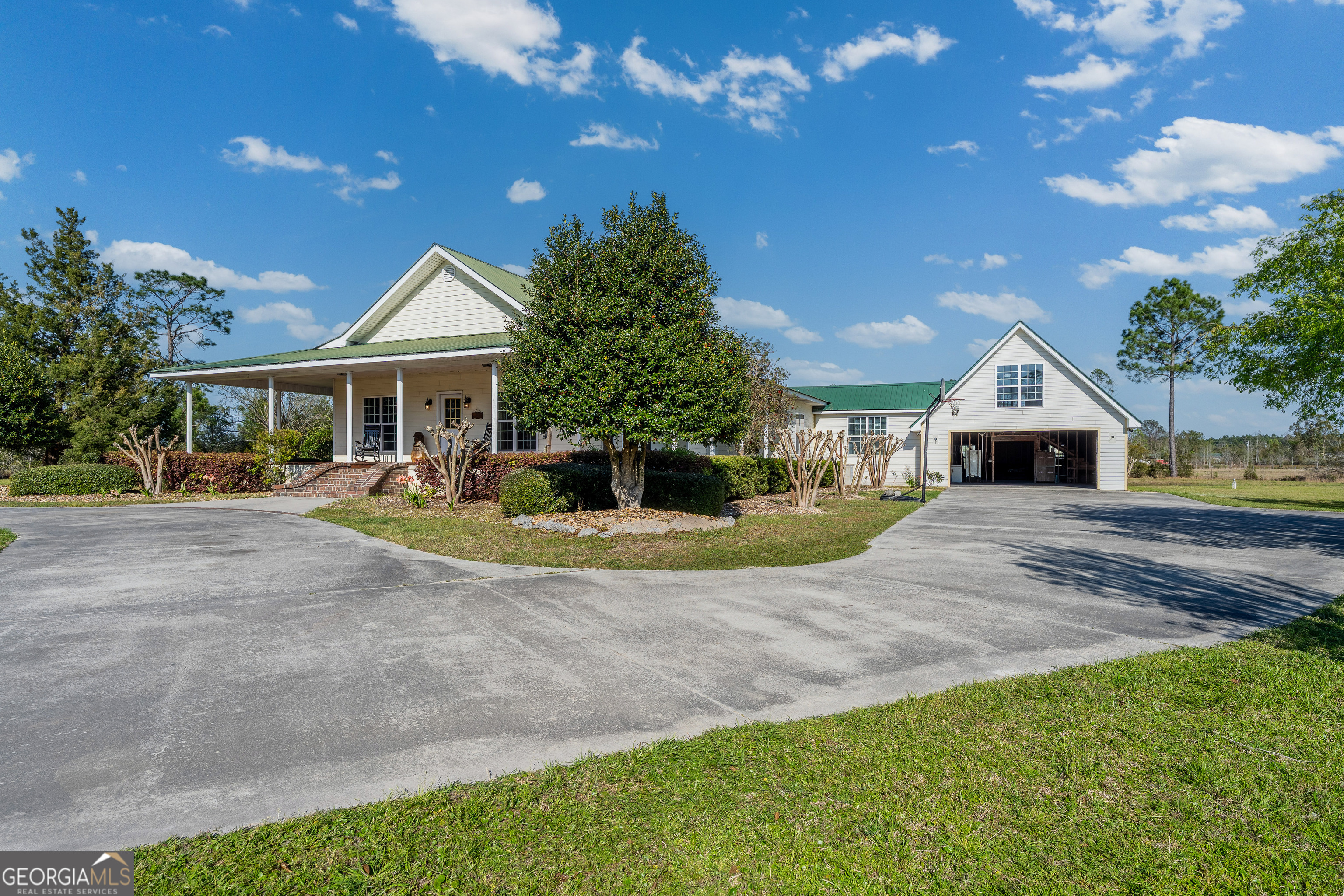 3300 Connor Lane Waycross, GA 31503 - Photo 3 of 42