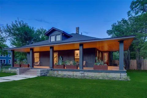 $735,000 | 732 Haines Avenue, Dallas, TX 75208