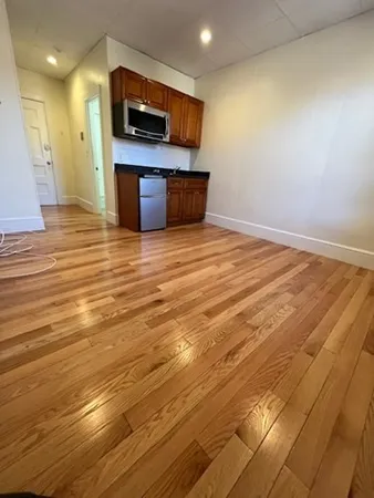 $2,045 | 868 Beacon Street, Unit 8, Boston, MA 02215