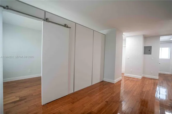 $1,800 | 7325 Carlyle Avenue, Unit 10, Miami Beach, FL 33141