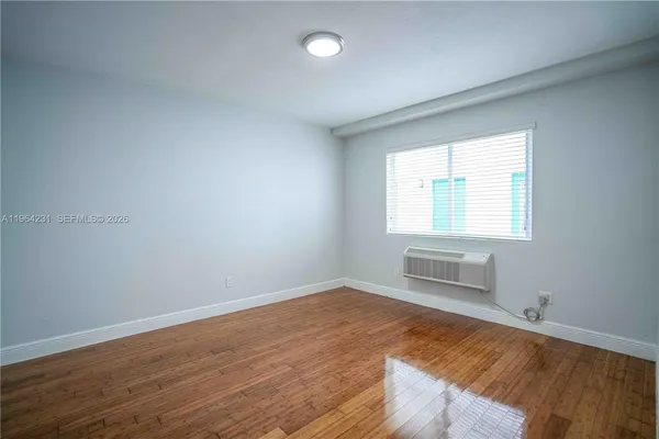 $1,800 | 7325 Carlyle Avenue, Unit 10, Miami Beach, FL 33141