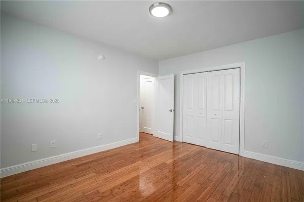 $1,800 | 7325 Carlyle Avenue, Unit 10, Miami Beach, FL 33141