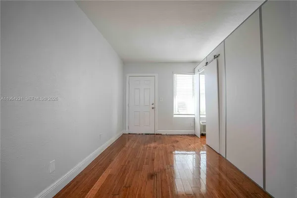 $1,800 | 7325 Carlyle Avenue, Unit 10, Miami Beach, FL 33141