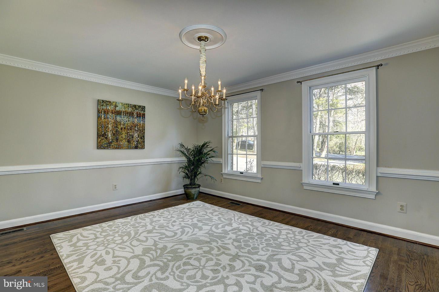 8425 Overbrook Road Fairfax, VA 22031 - Photo 13 of 30 Dining Room