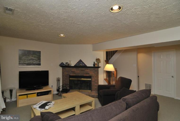 7558 Aspenpark Road Lorton, VA 22079 - Photo 18 of 18 Recreation Room #3