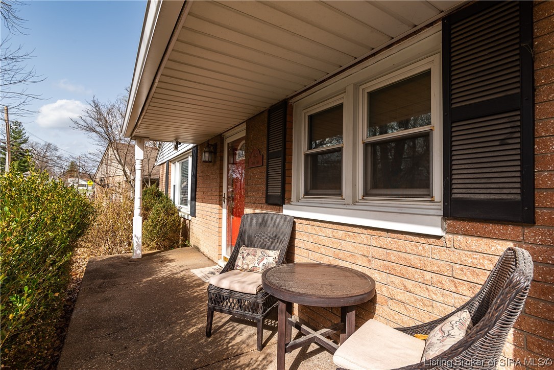 1428 Slate Run Road New Albany, IN 47150 - Photo 3 of 36 Gallery Image 3