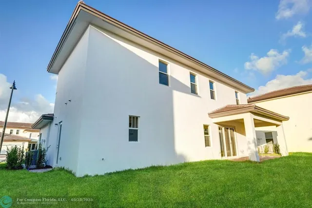 $1,150,000 | 12328 Southwest 43rd Street, Davie, FL 33330