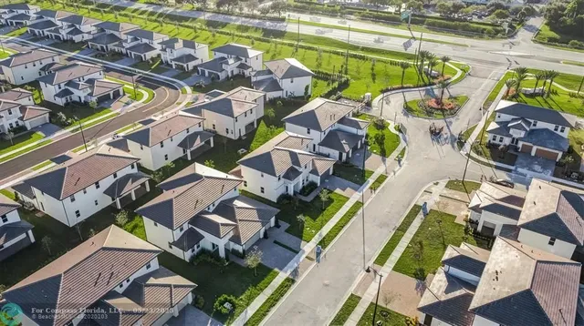 $1,150,000 | 12328 Southwest 43rd Street, Davie, FL 33330