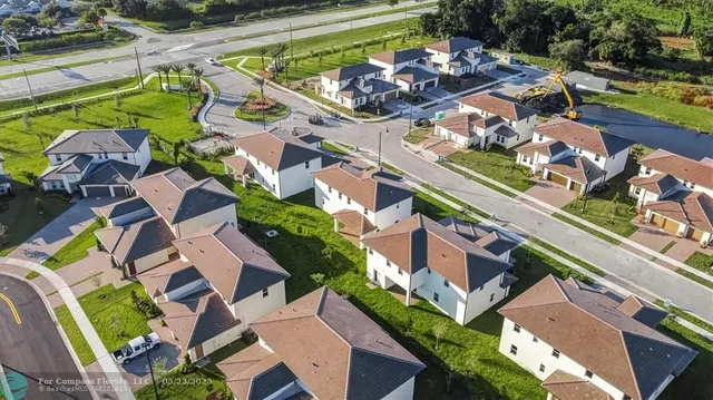 $1,150,000 | 12328 Southwest 43rd Street, Davie, FL 33330