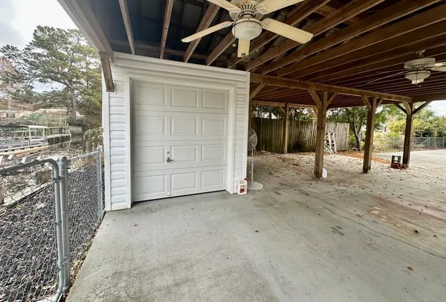 $2,200 | 320 Lake Moultrie Drive, Bonneau, SC 29431