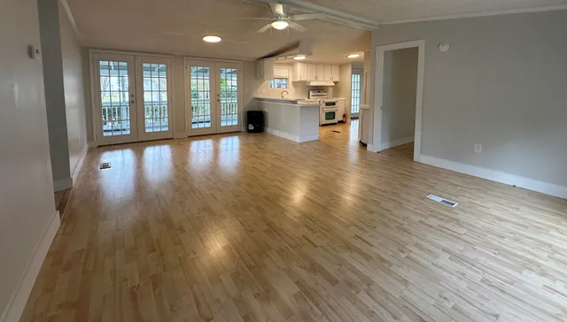 $2,200 | 320 Lake Moultrie Drive, Bonneau, SC 29431