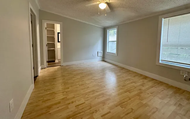 $2,200 | 320 Lake Moultrie Drive, Bonneau, SC 29431