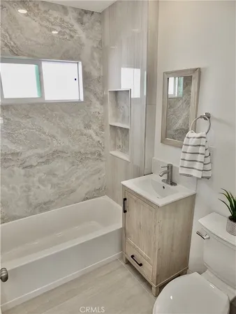 $2,475 | 2618 Lime Avenue, Signal Hill, CA 90755