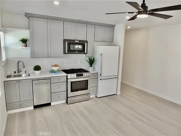 $2,475 | 2618 Lime Avenue, Signal Hill, CA 90755