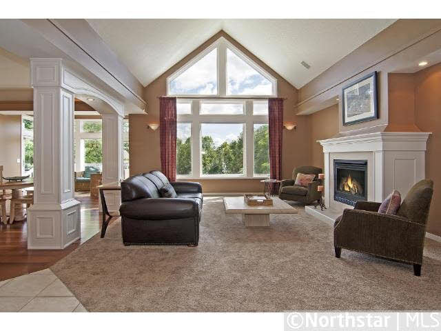 18953 Firethorn Point Eden Prairie, MN 55347 - Photo 4 of 18 Gallery Image 4