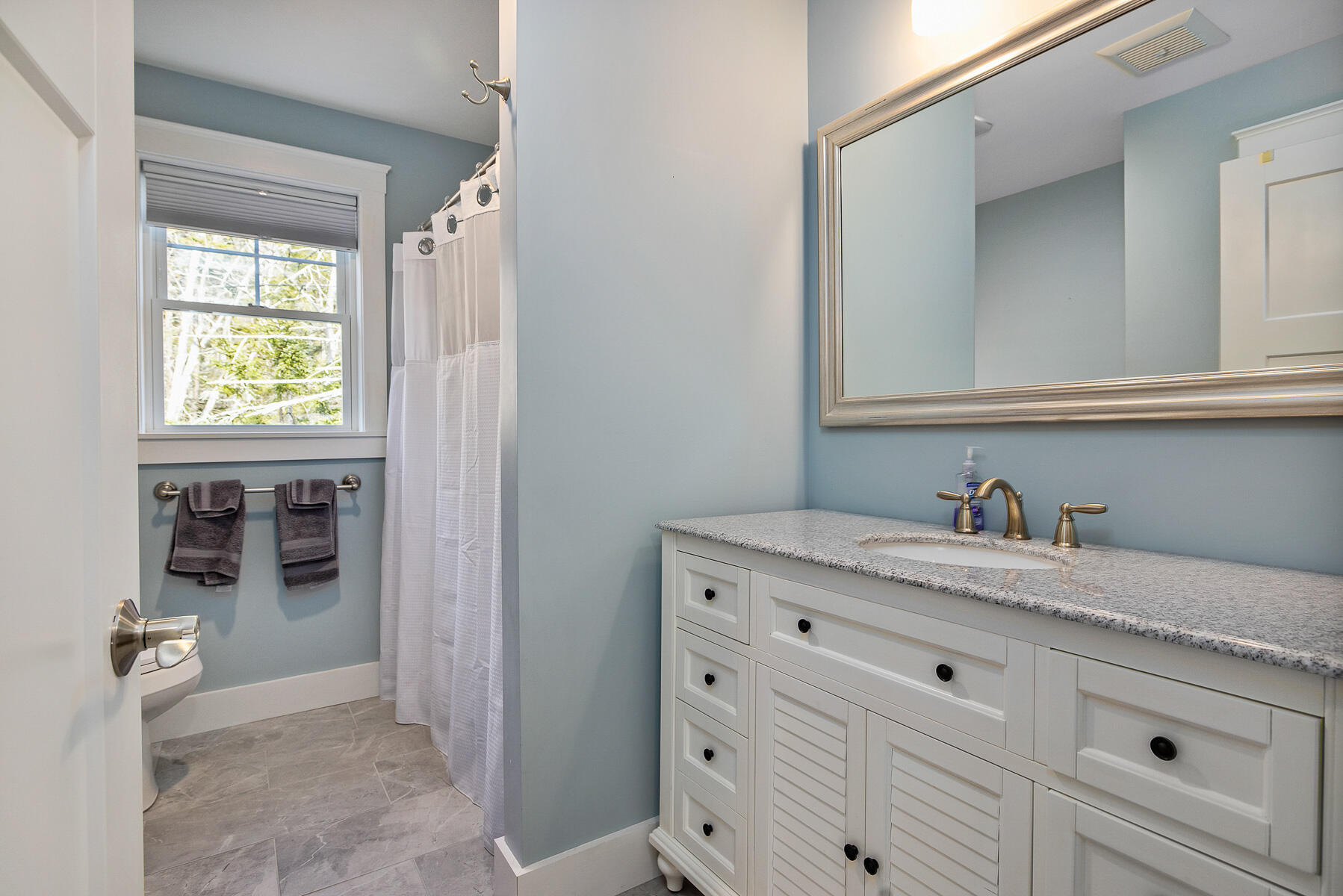 5 Sylvan Circle York, ME 03902 - Photo 27 of 46 2nd Floor Full Bath