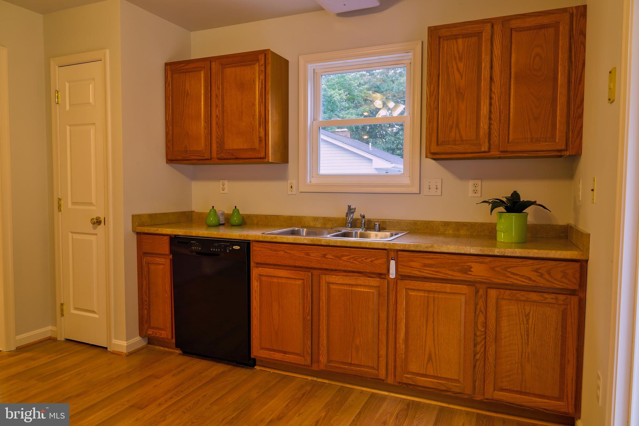 7404 Dance Hall Road Frederick, MD 21701 - Photo 46 of 55 In-lsaw home kitchen