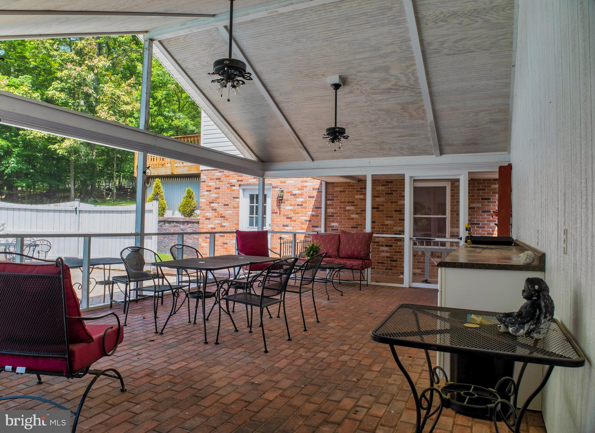 7404 Dance Hall Road Frederick, MD 21701 - Photo 6 of 55 Enjoy entertaining!